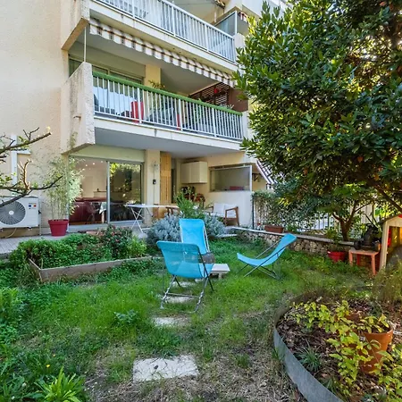 Spacieux En Rez De Jardin